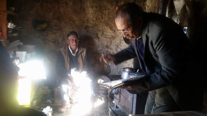 Hermano Alejandro Choque visita a los hermanos en el Altiplano
