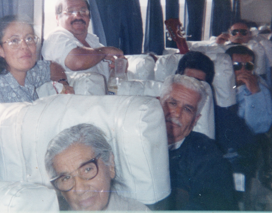 Pastor Juan y hermandad viajando a las labores de superintendencia del Perú